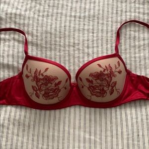 Elle Macpherson Intimates embroidered bra